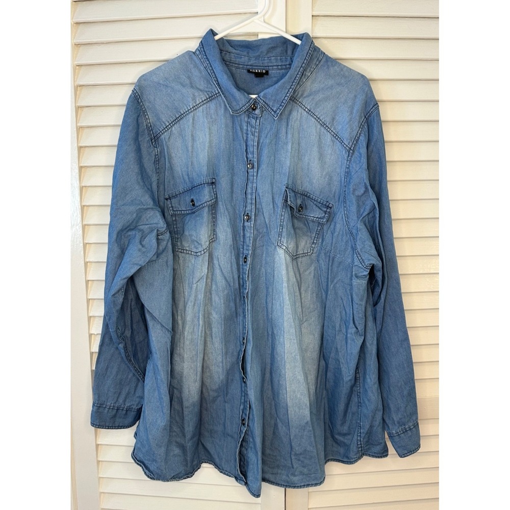 Torrid Size 4 / 26 100%‎ Cotton Denim Chambray Button Up Blouse Shirt No Stretch